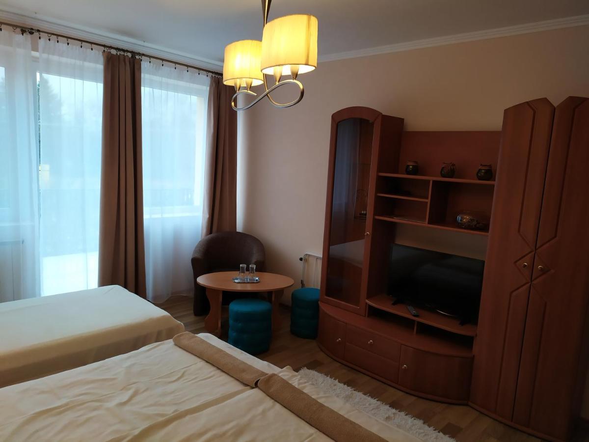 Szilvia Panzio Gyomaendrod住宿加早餐旅馆 外观 照片